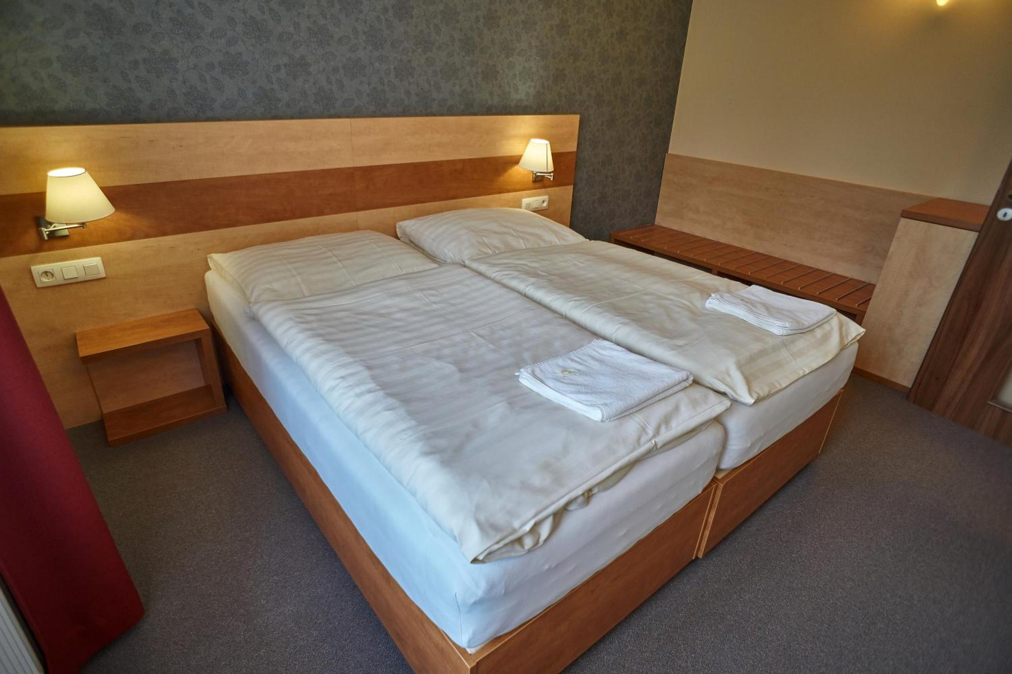 Hotel Toc Липова Лазне Екстериор снимка