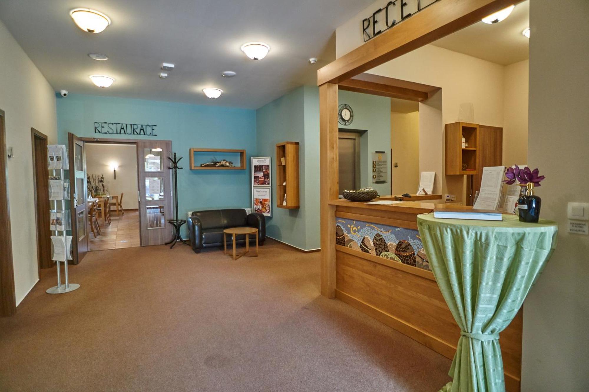 Hotel Toc Липова Лазне Екстериор снимка