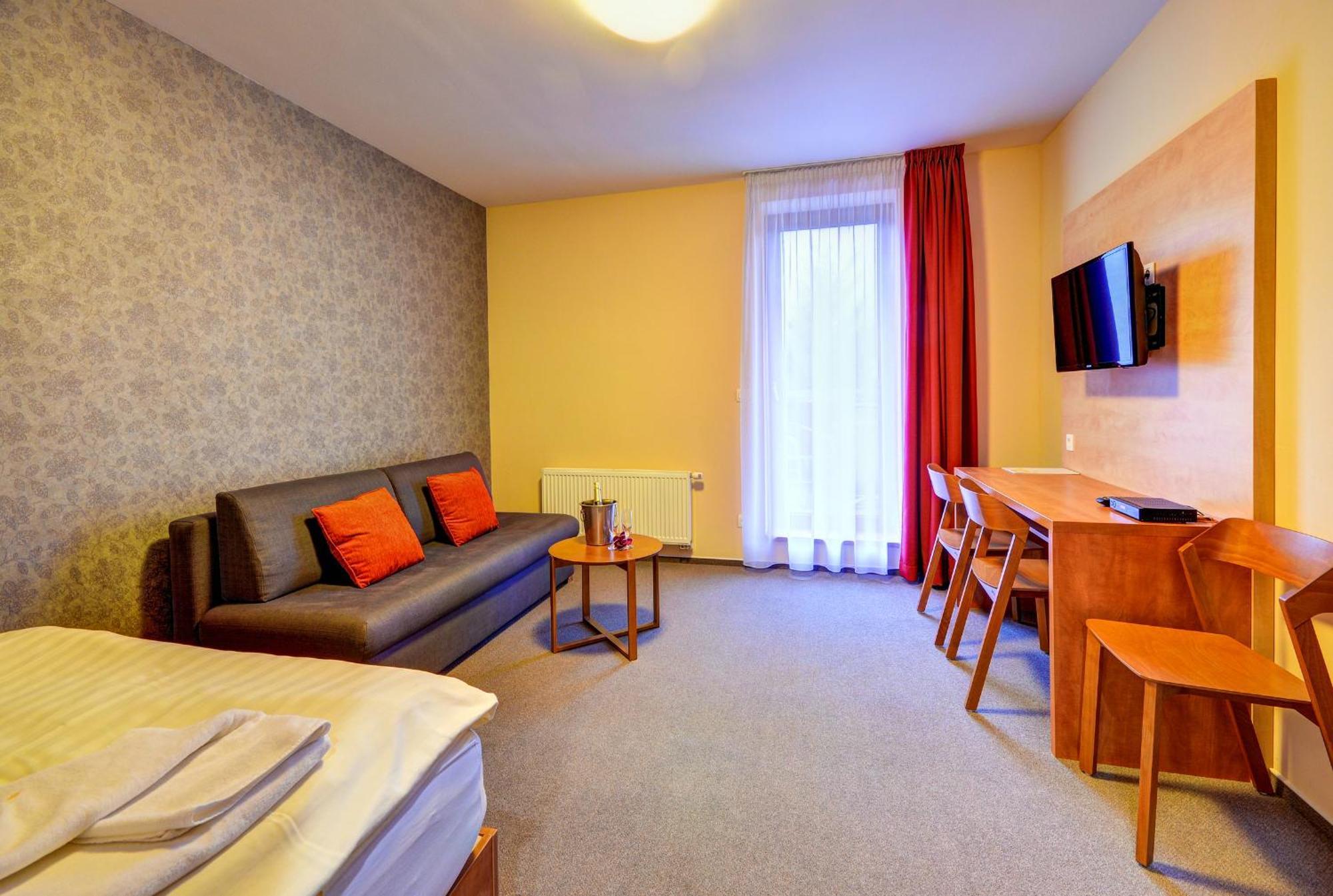 Hotel Toc Липова Лазне Екстериор снимка