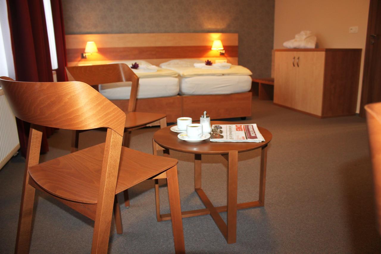 Hotel Toc Липова Лазне Екстериор снимка
