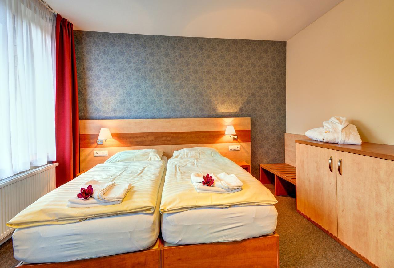 Hotel Toc Липова Лазне Екстериор снимка